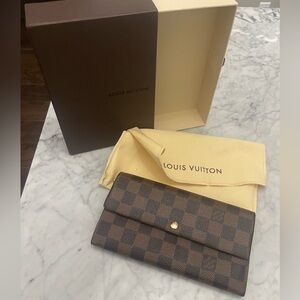 Full Inclusion Louis Vuitton Damier Ebene Sarah Wallet